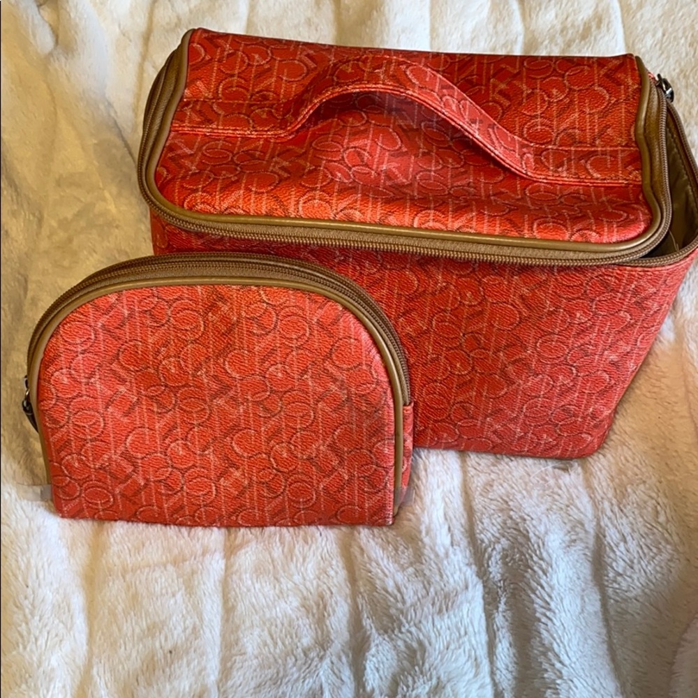 Calvin Klein Make Up Travel Case Set